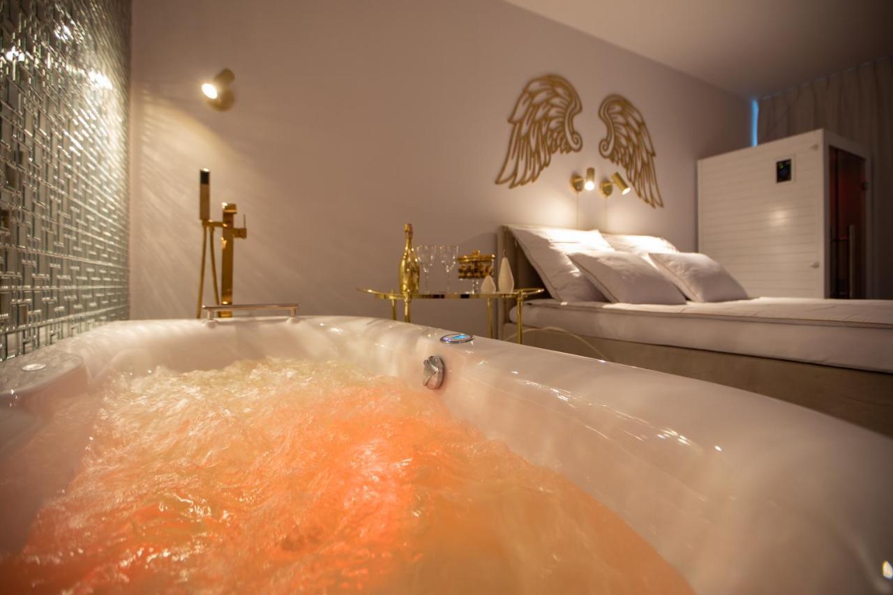 Apartament Gold Sauna&Jacuzzi كولوبرزيغ المظهر الخارجي الصورة